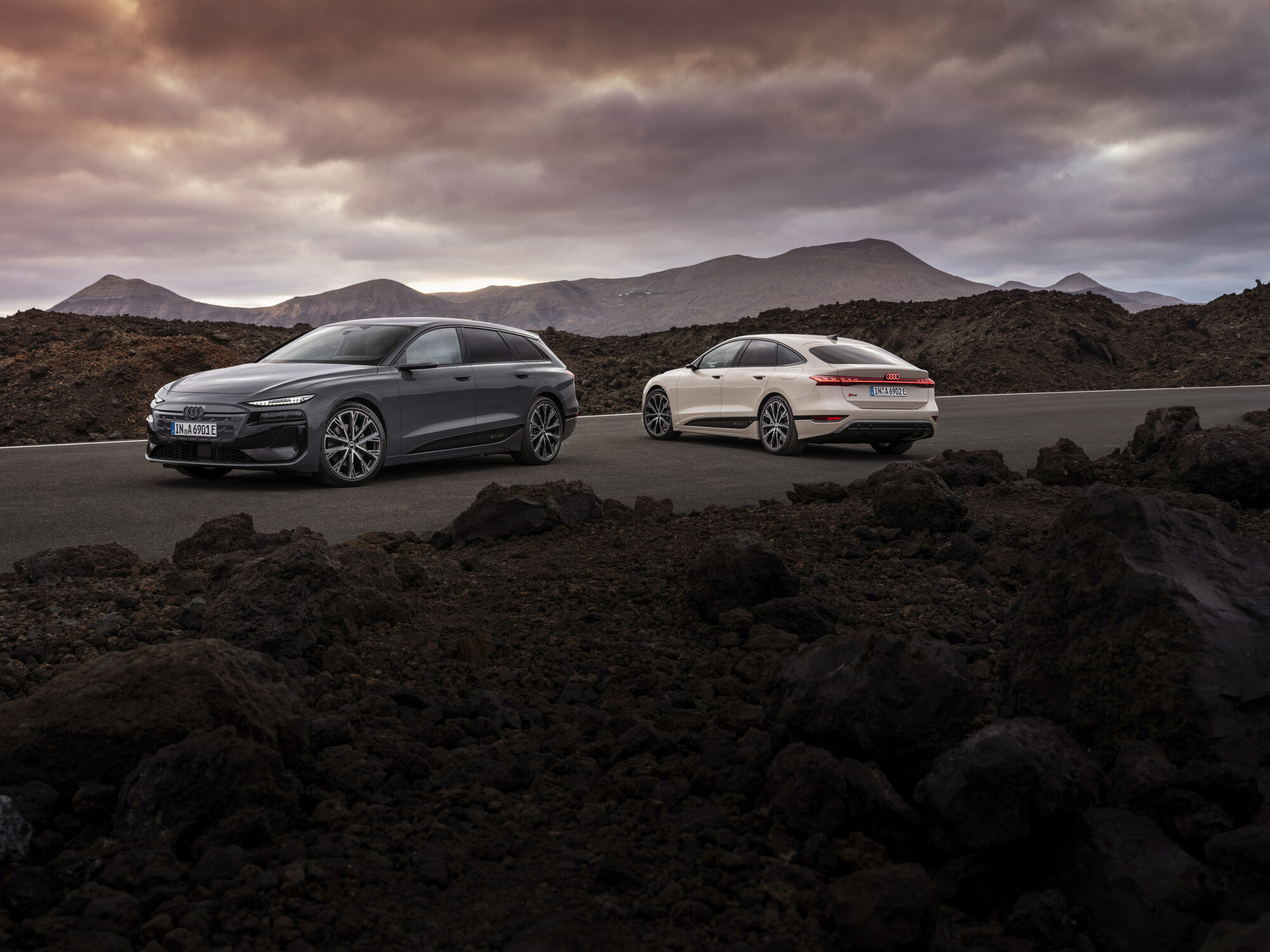 The A6 Avant alongside the Sportback
