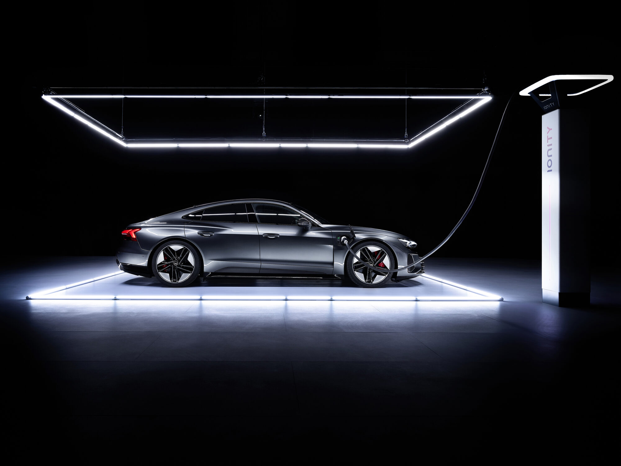 e-tron GT on charge