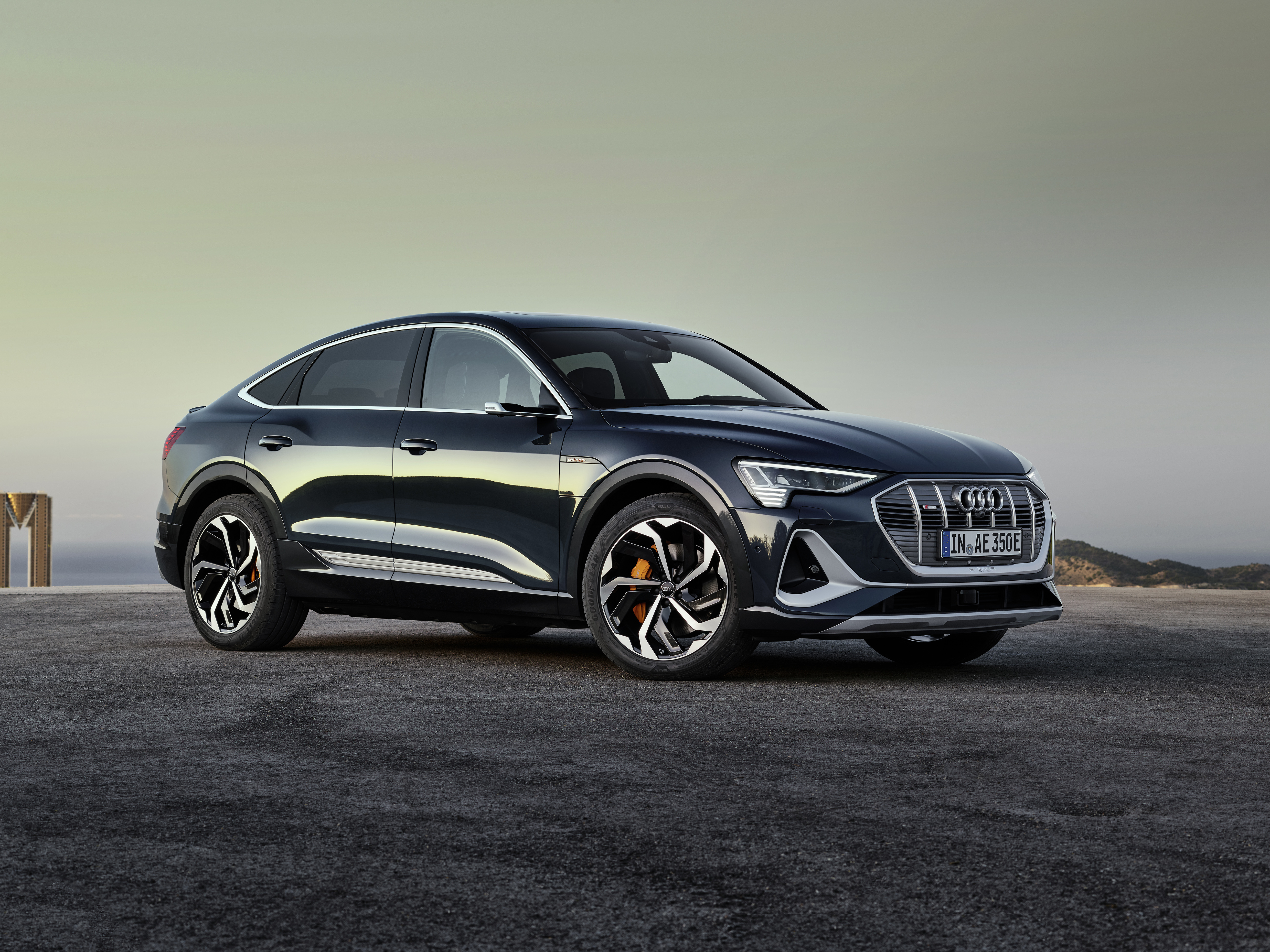 Audi e-tron Sportback 55 quattro in Plasma Blue
