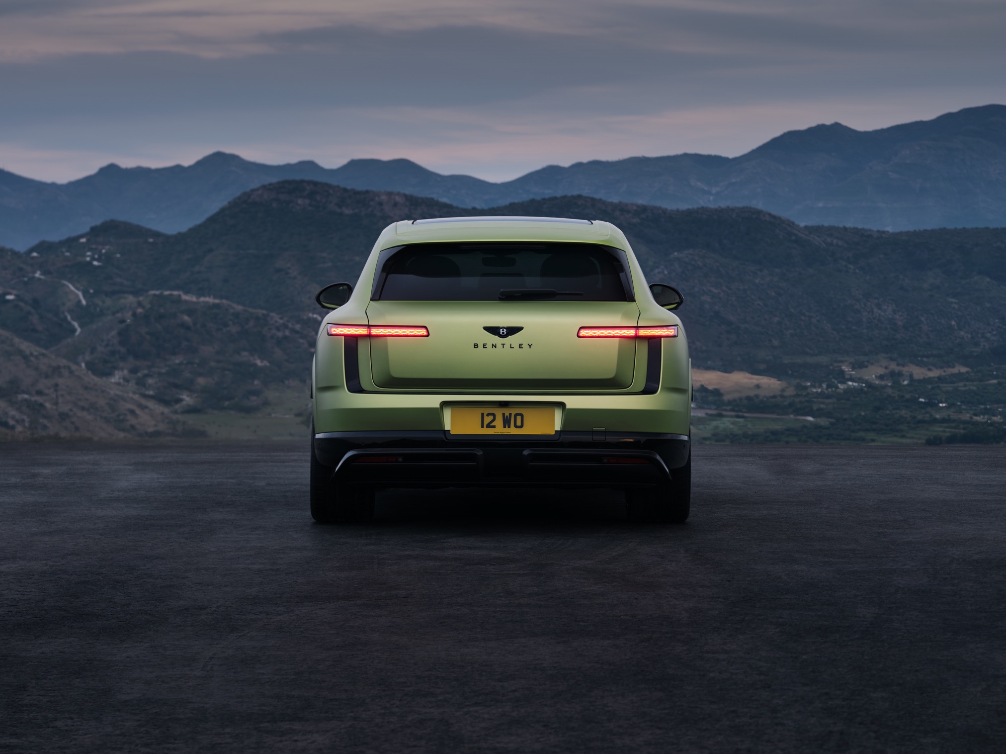 Torcal S from behind, with its dark rear lamps