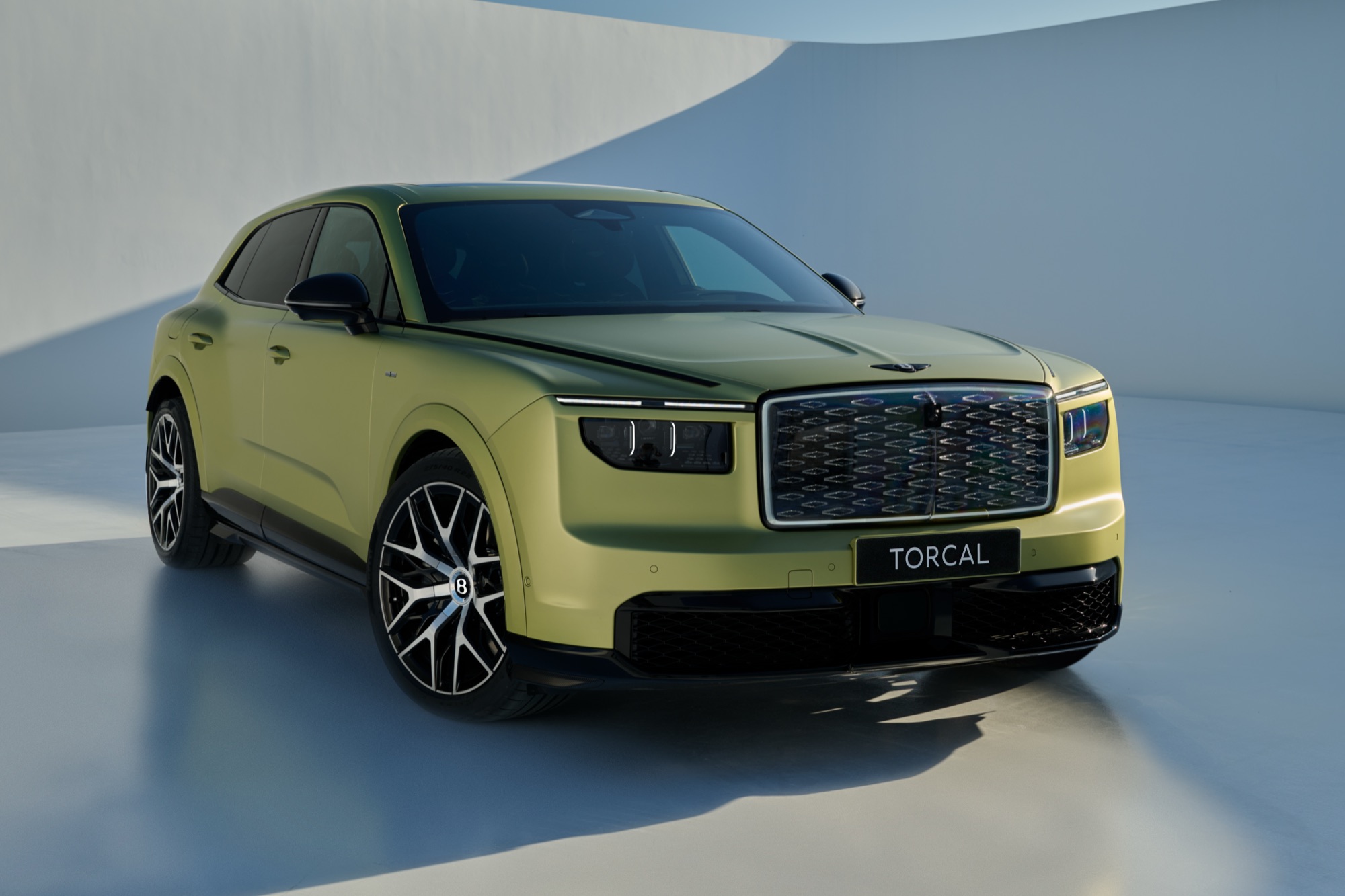 Torcal S, front three-quarter