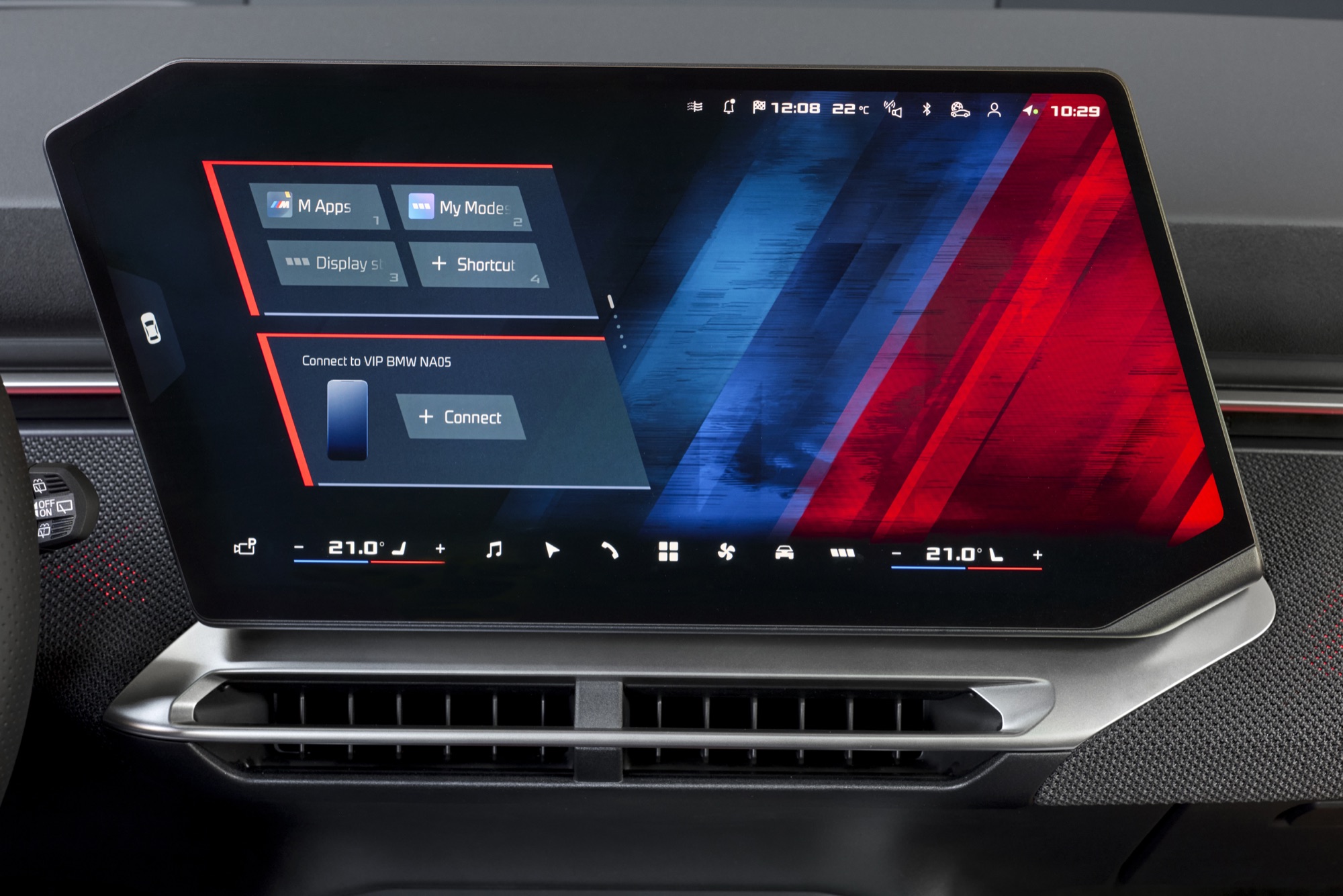 The 17.9 inch Central Display, with the M apps
