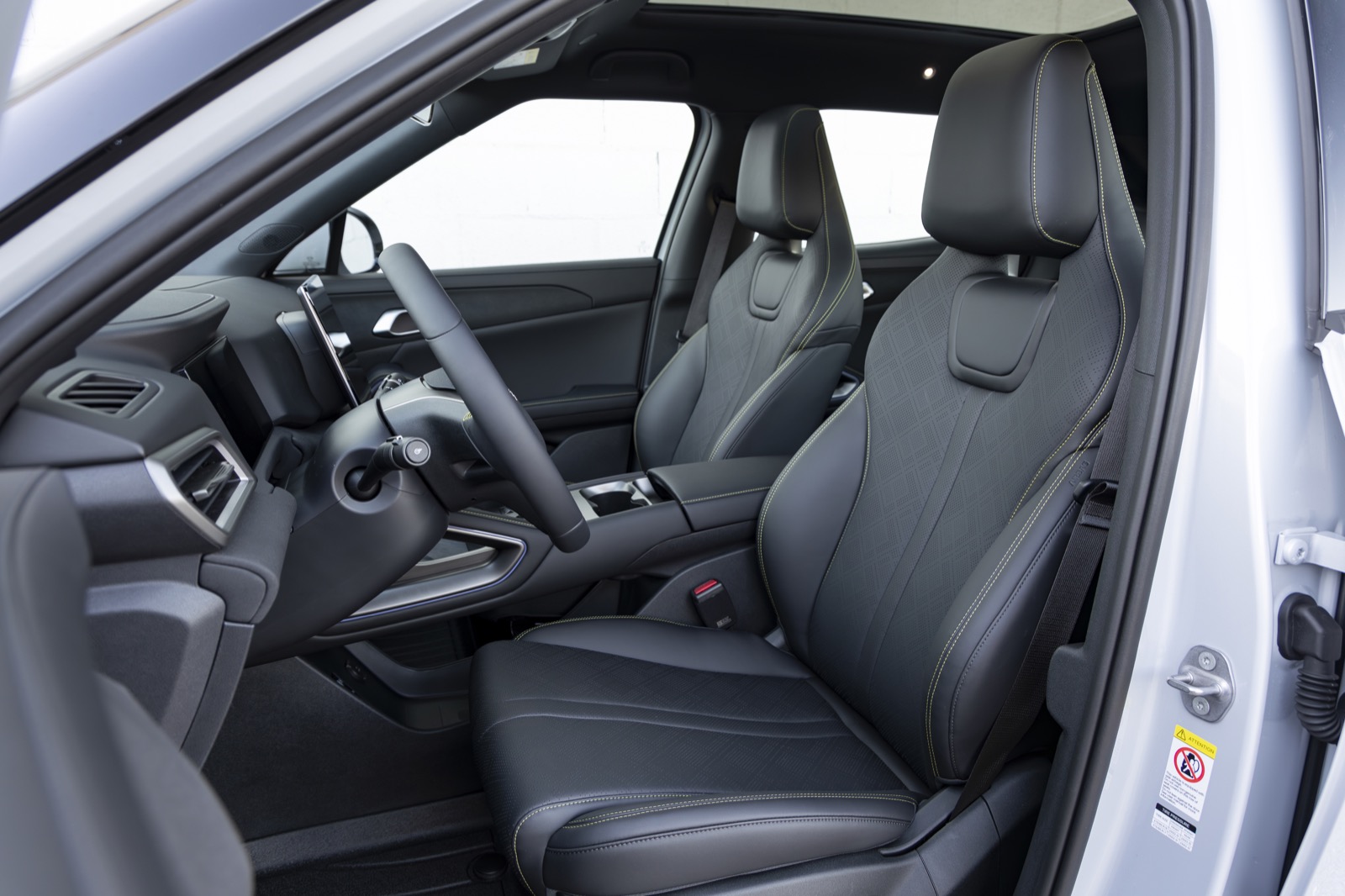 BYD ATTO 2 interior