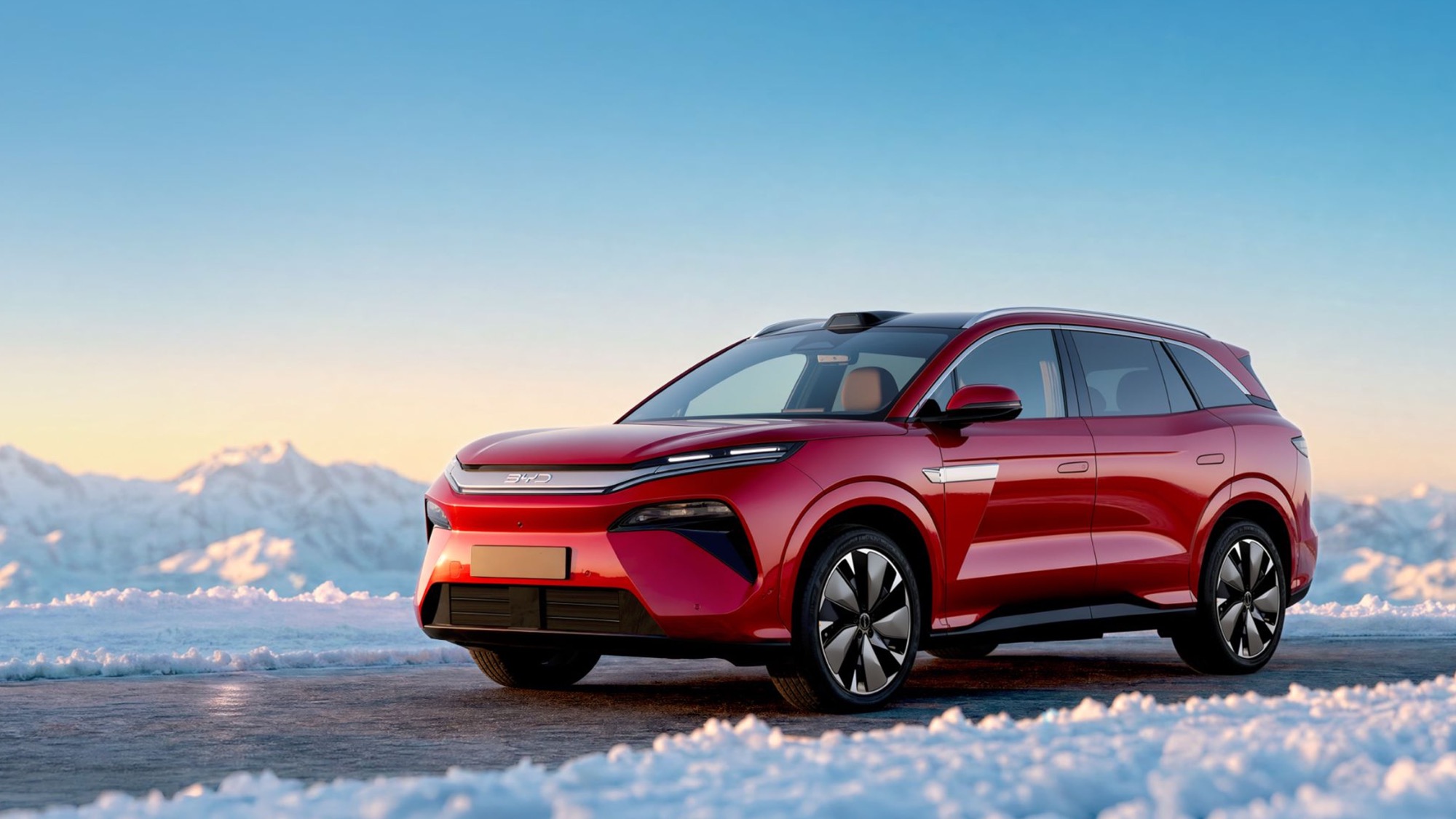 BYD ATTO 8, 5,040 mm long with seven seats