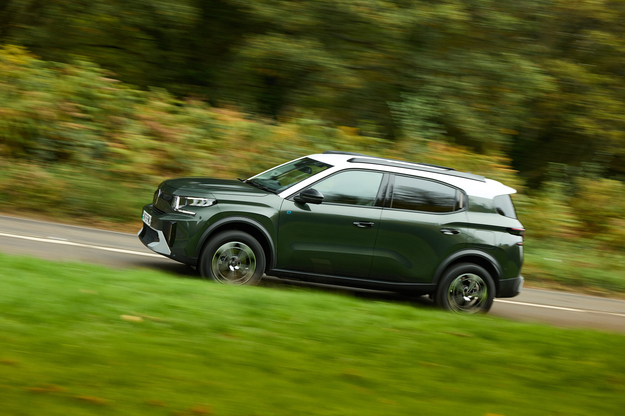 ë-C3 Aircross on the road