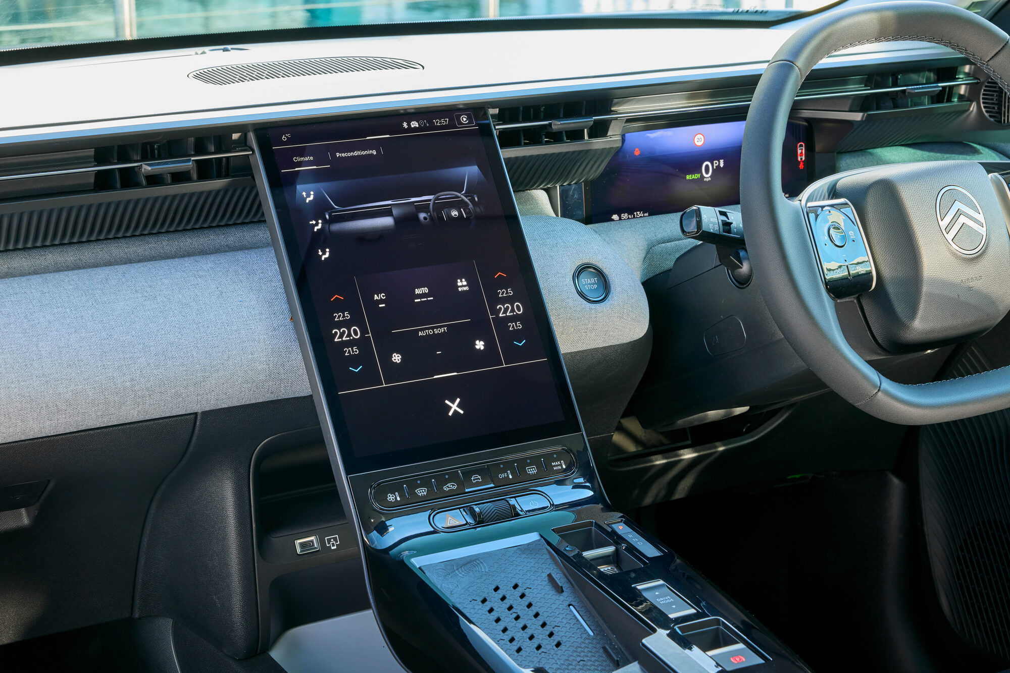 Inside the ë-C5 Aircross