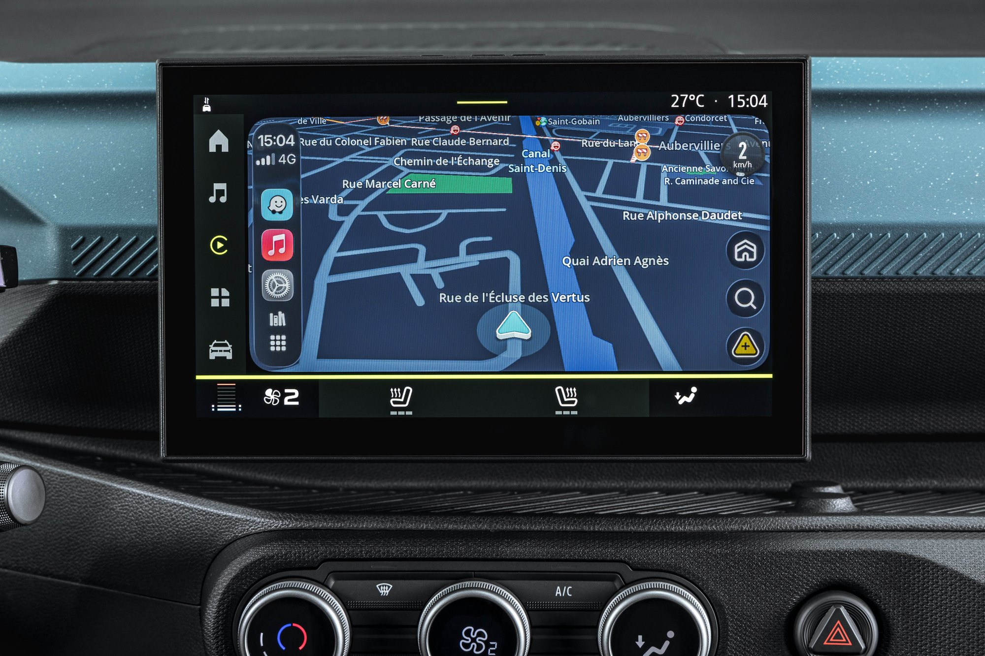 Media Nav Live, standard on the Journey, with eight years of connected maps