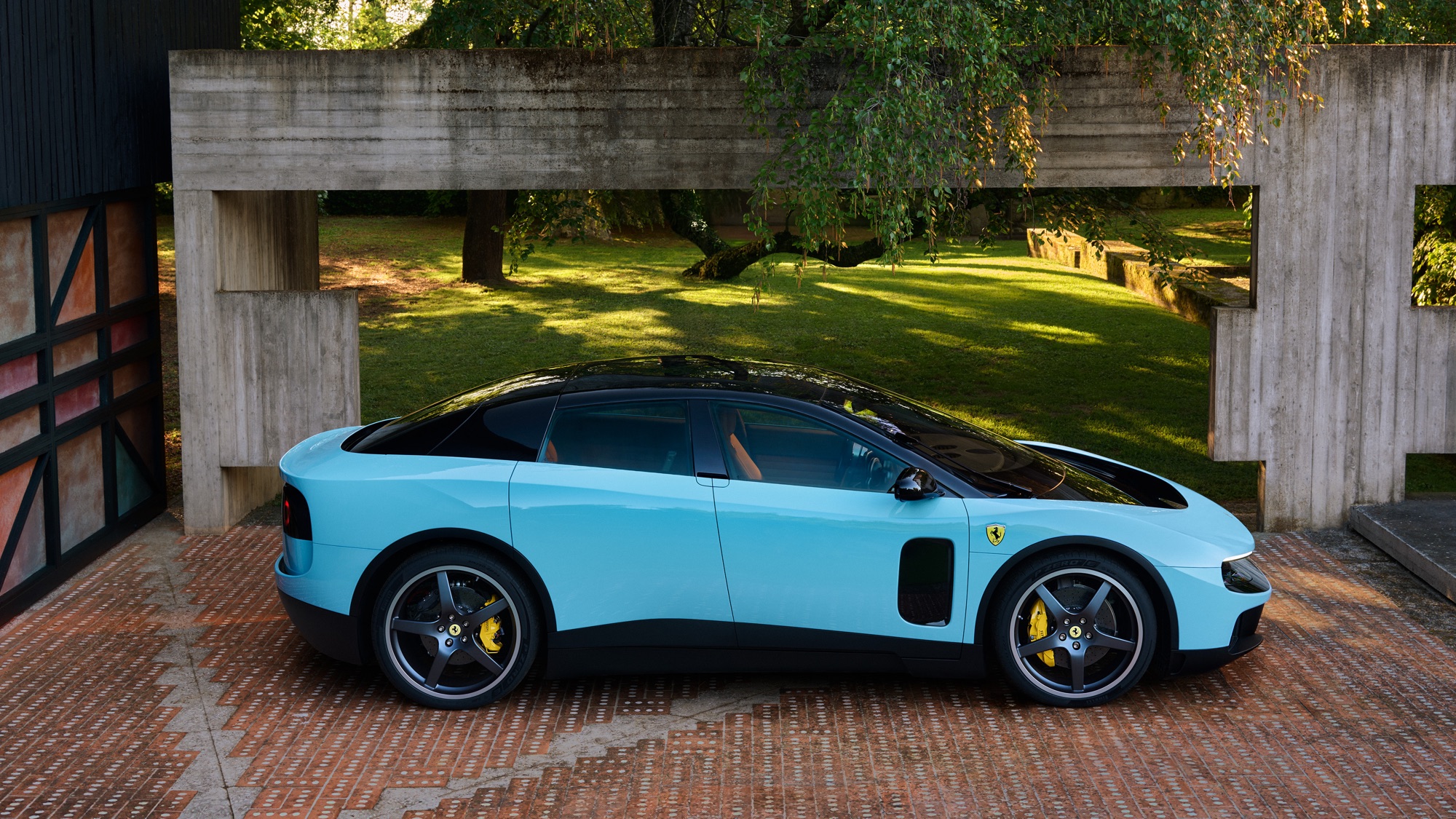 Ferrari Luce