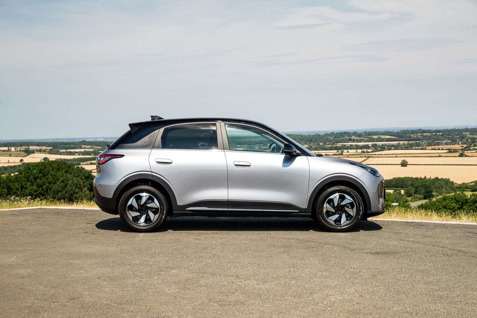 Geely EX2
