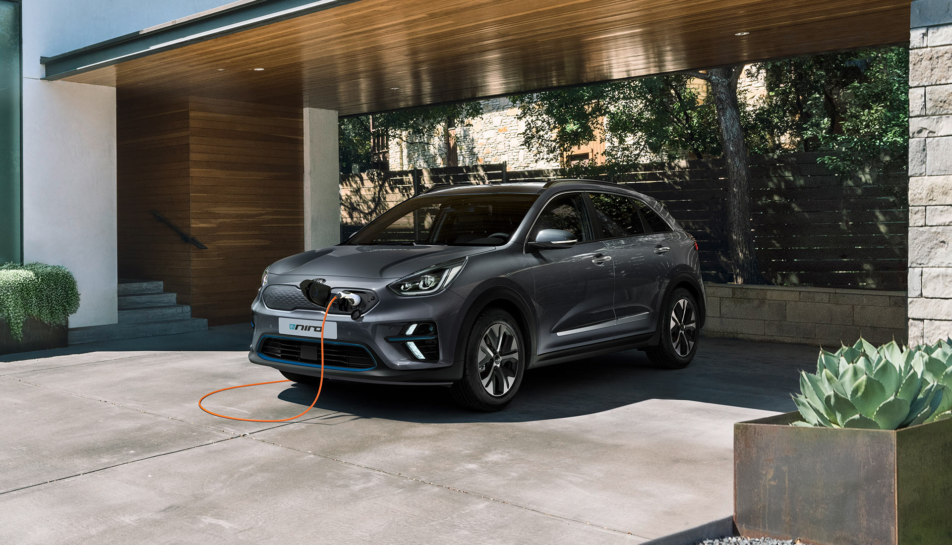 Kia e-Niro (model year 2019) charging
