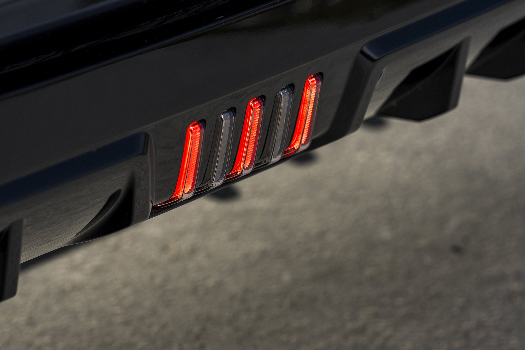 The rear light bar and the diffuser under it