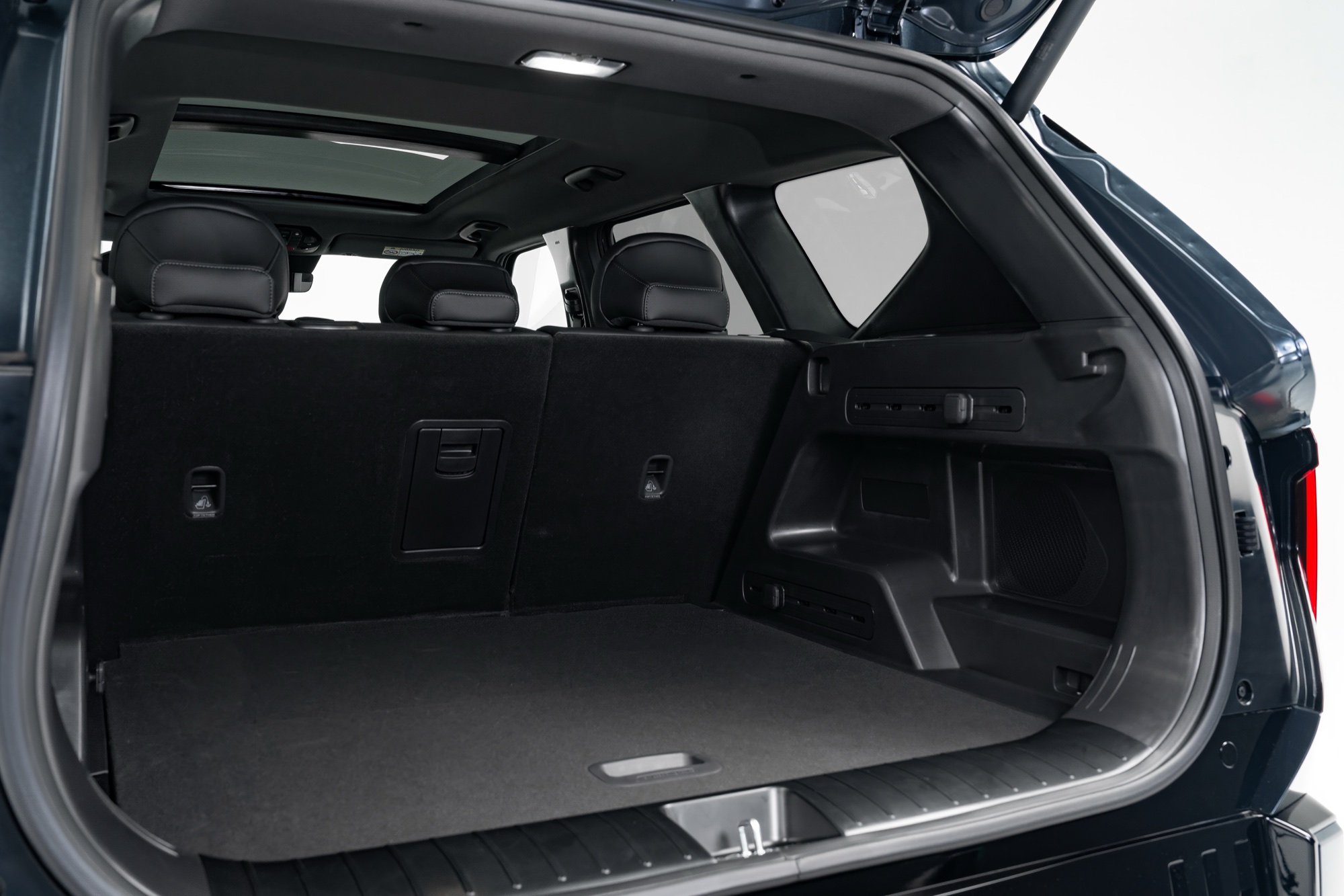 The EV5's boot