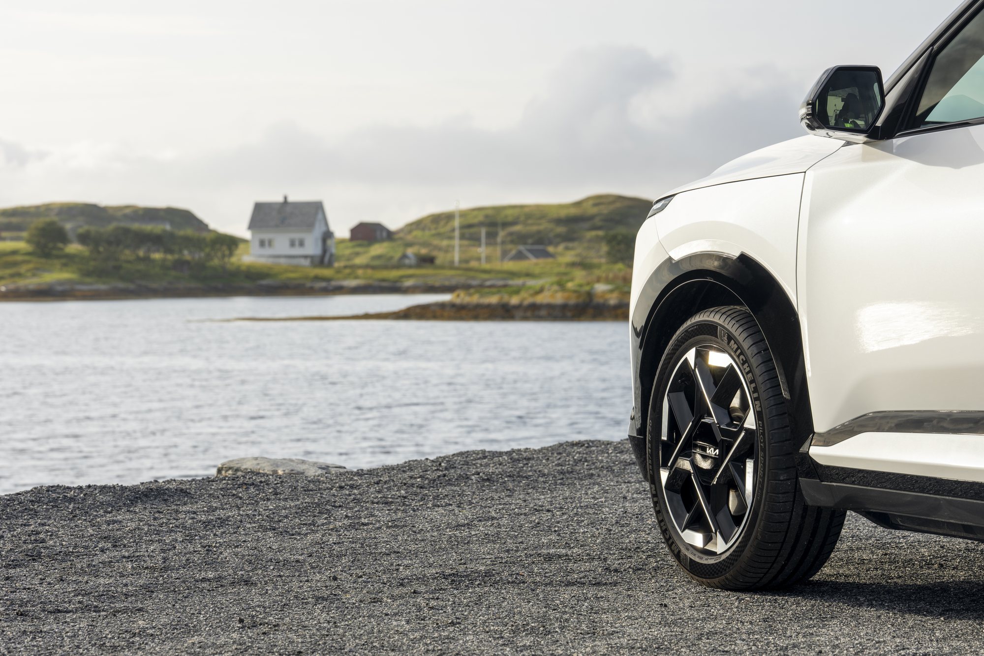The 20 inch GT wheel on 255 section tyres