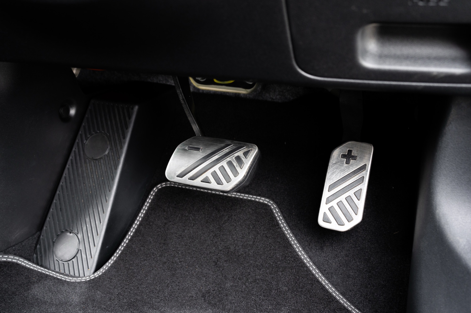 Alloy pedals