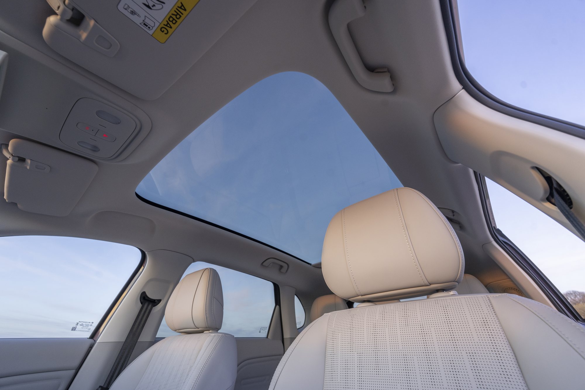 The B10's panoramic roof
