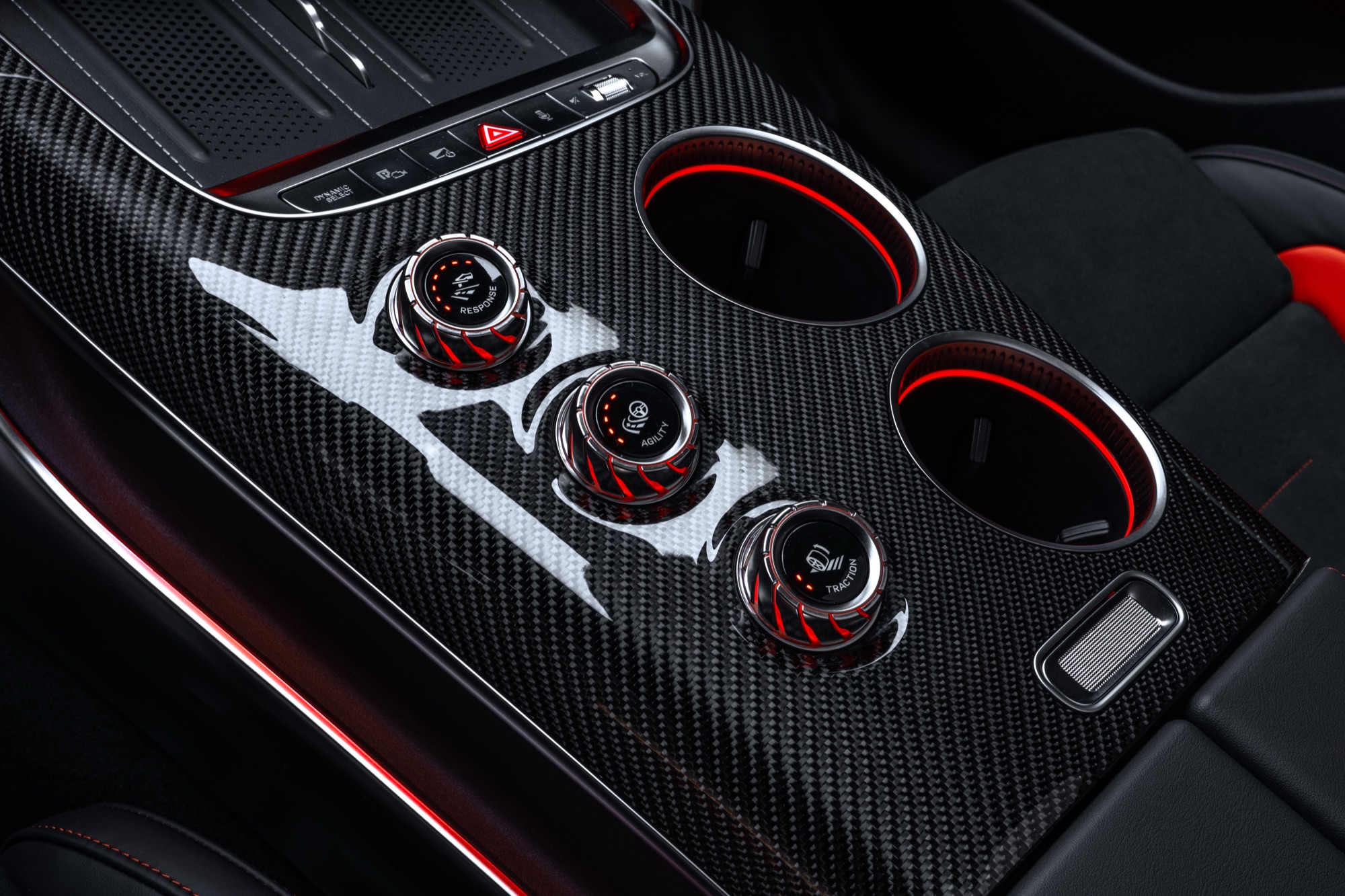 AMG RACE ENGINEER: three dials for response, cornering and slip