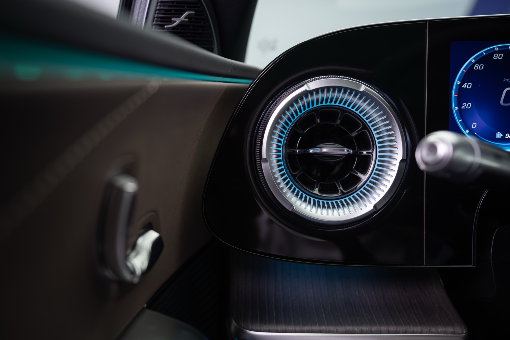 Mercedes-Benz C-Class Electric