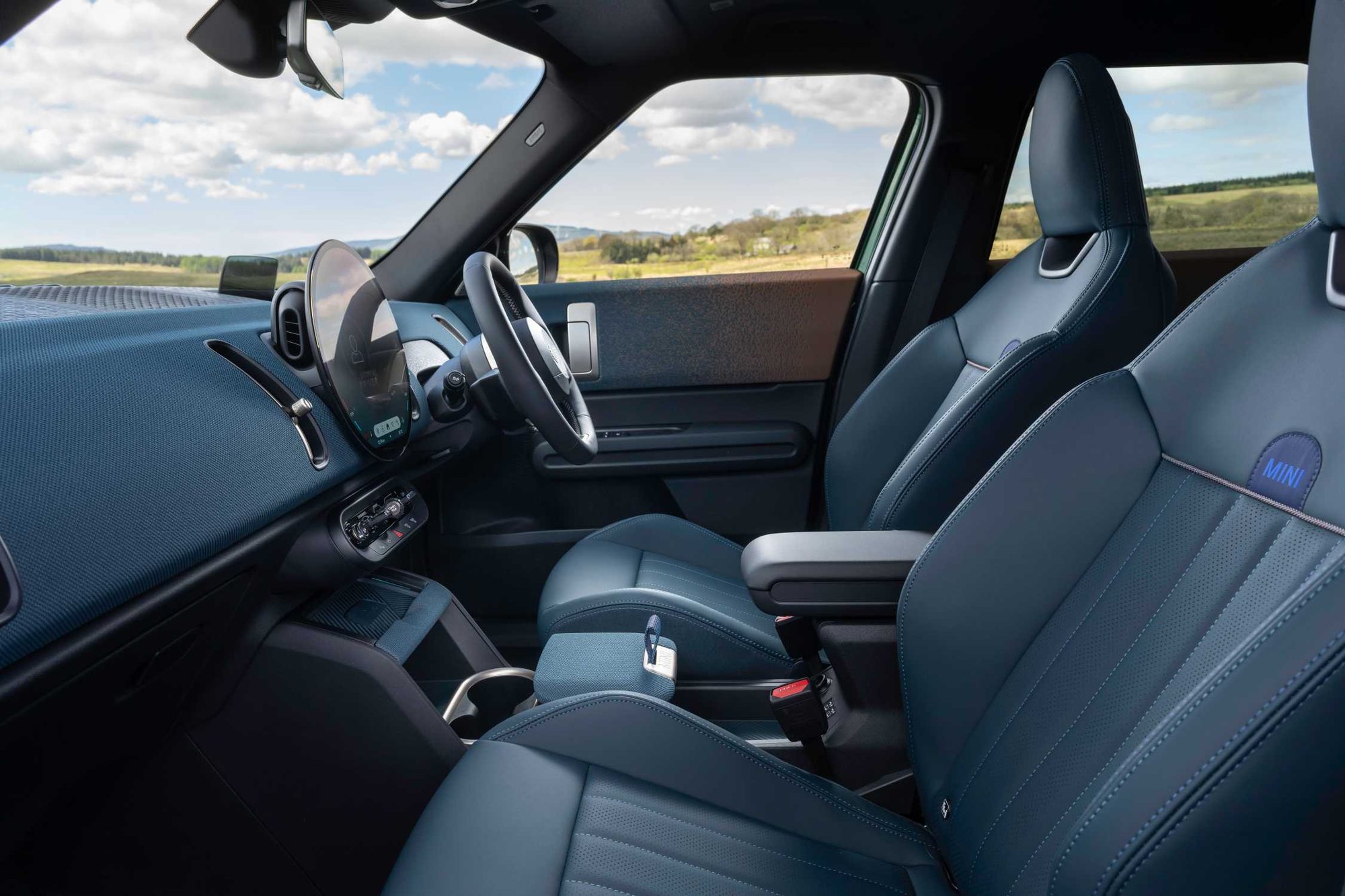 Inside the MINI Countryman Electric