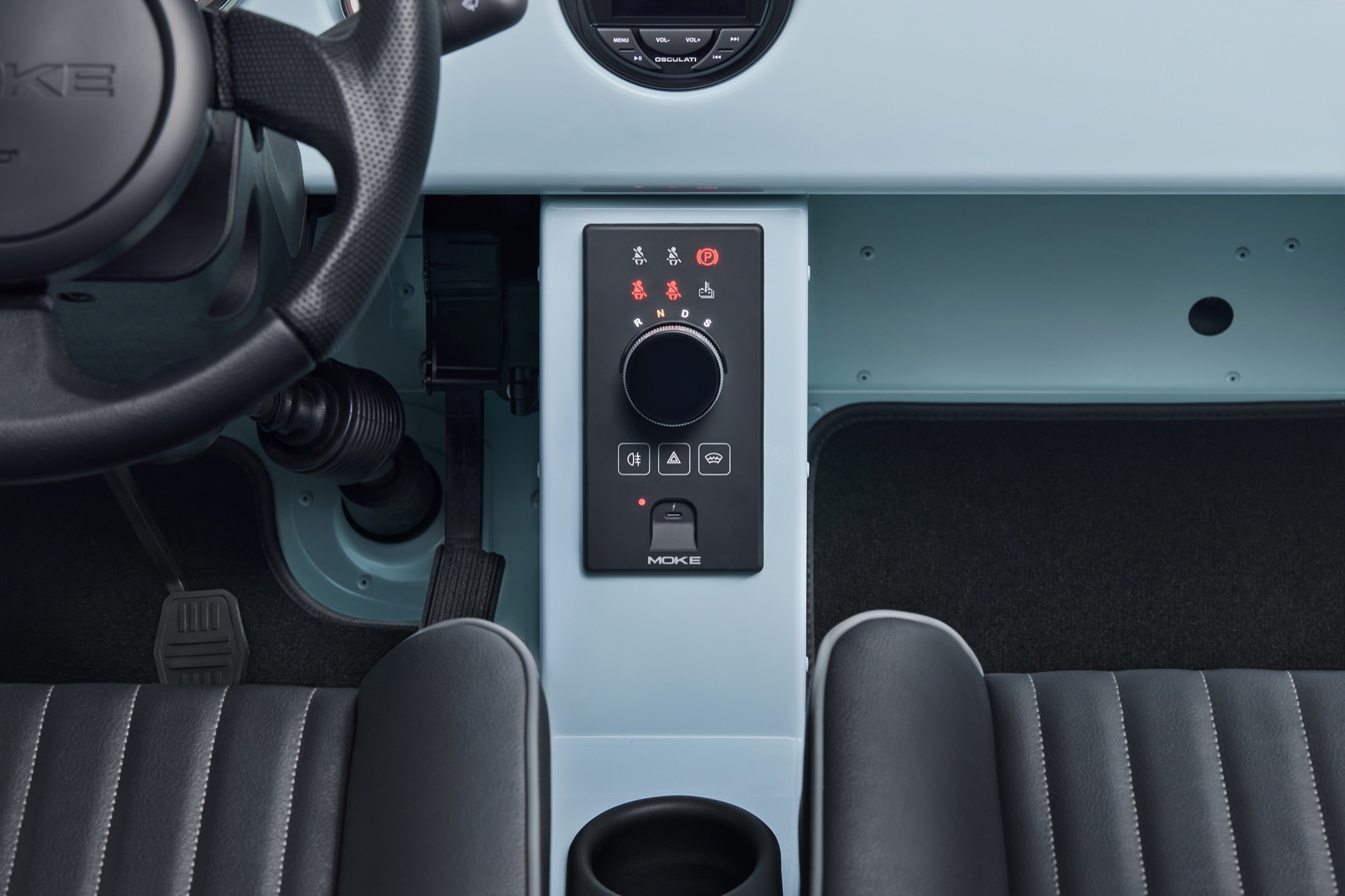 The central control panel and its rotary gear selector