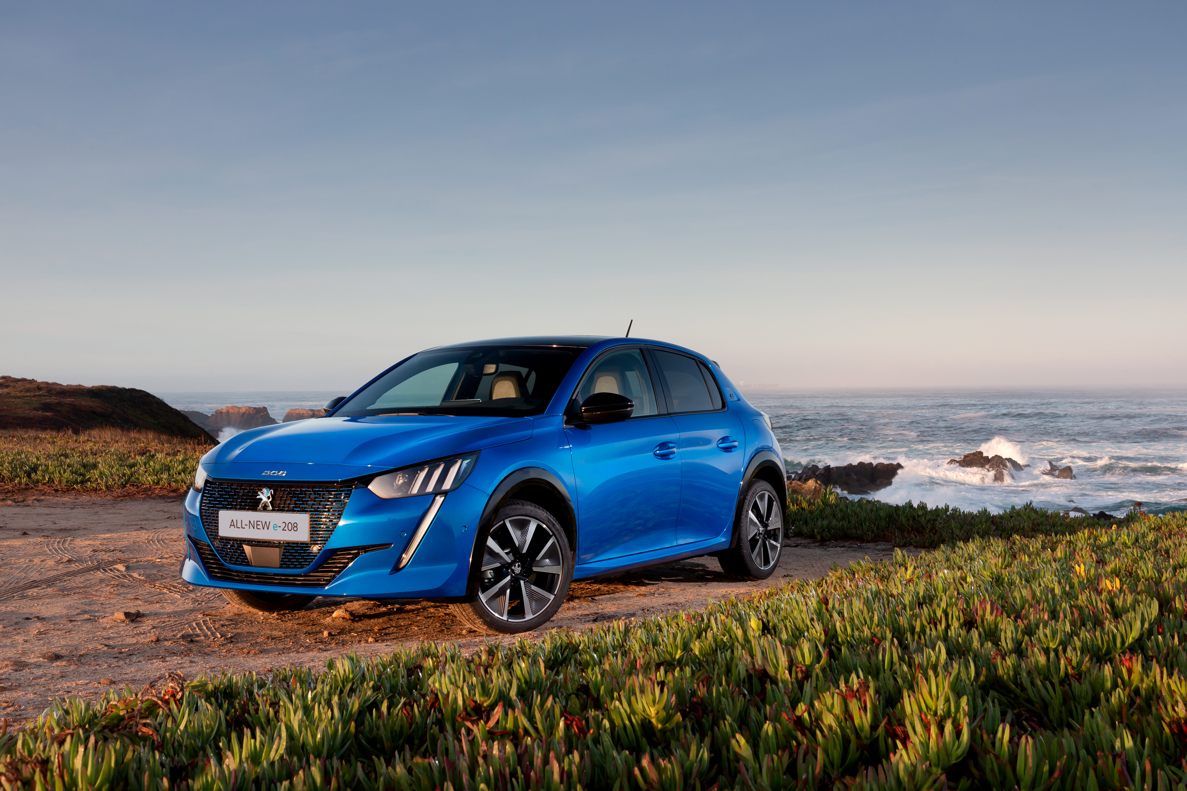 Peugeot e-208