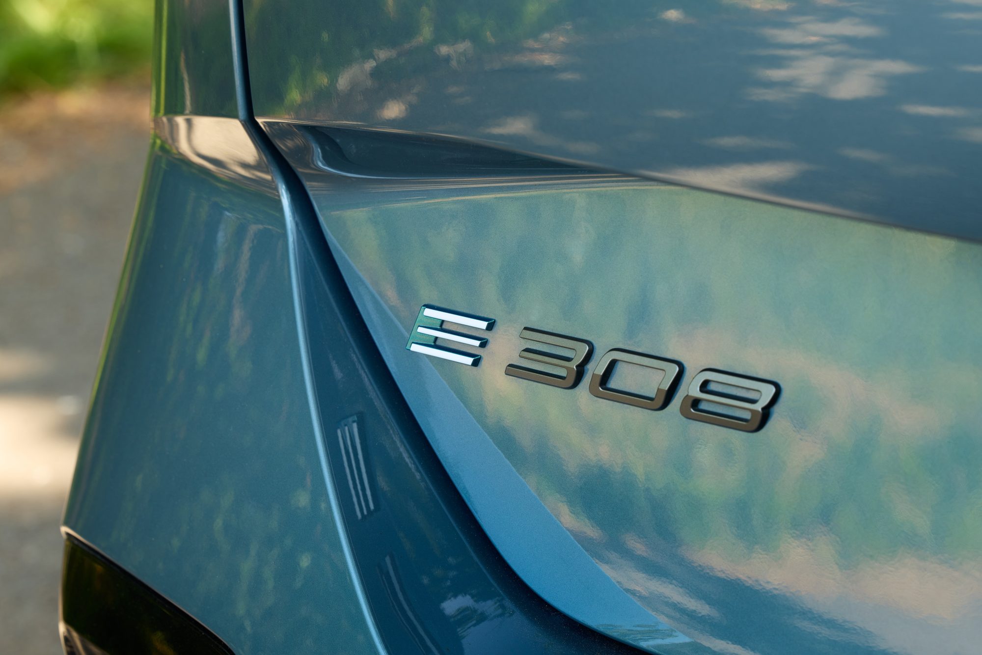 e-308, rear three-quarter