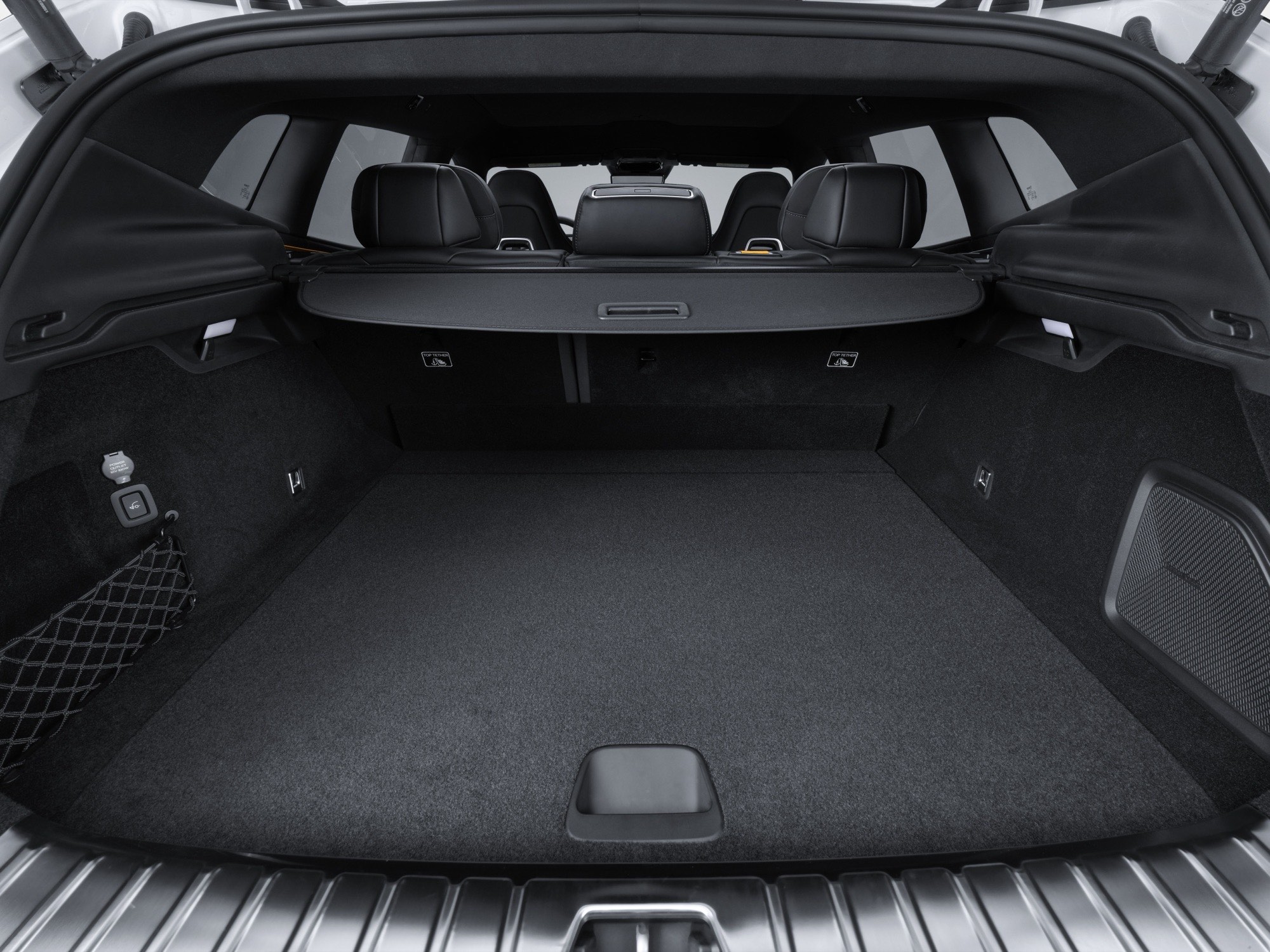 The boot, seats up: 530 litres to the seatbacks