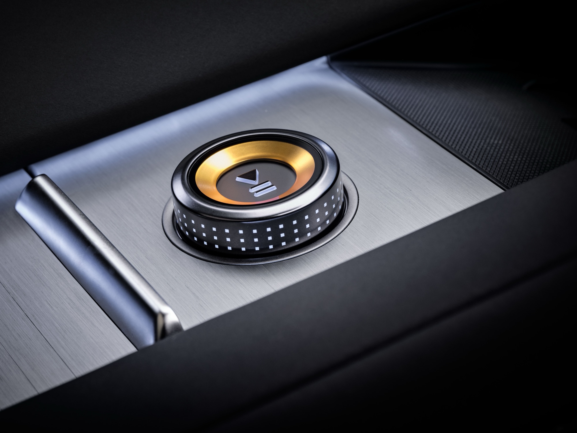 The rotary control, in Swedish gold on Performance pack cars