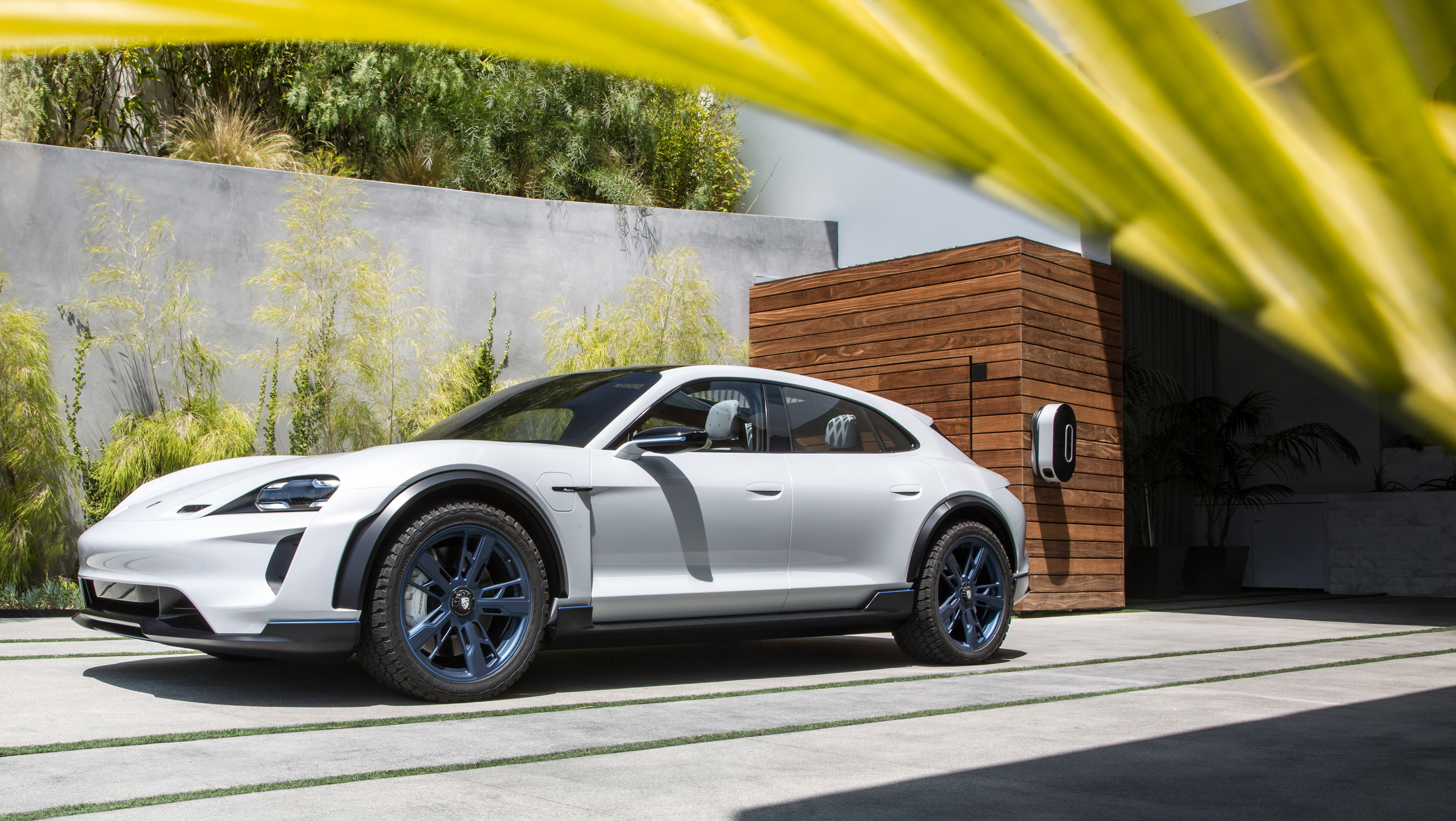 Porsche Taycan Cross Turismo
