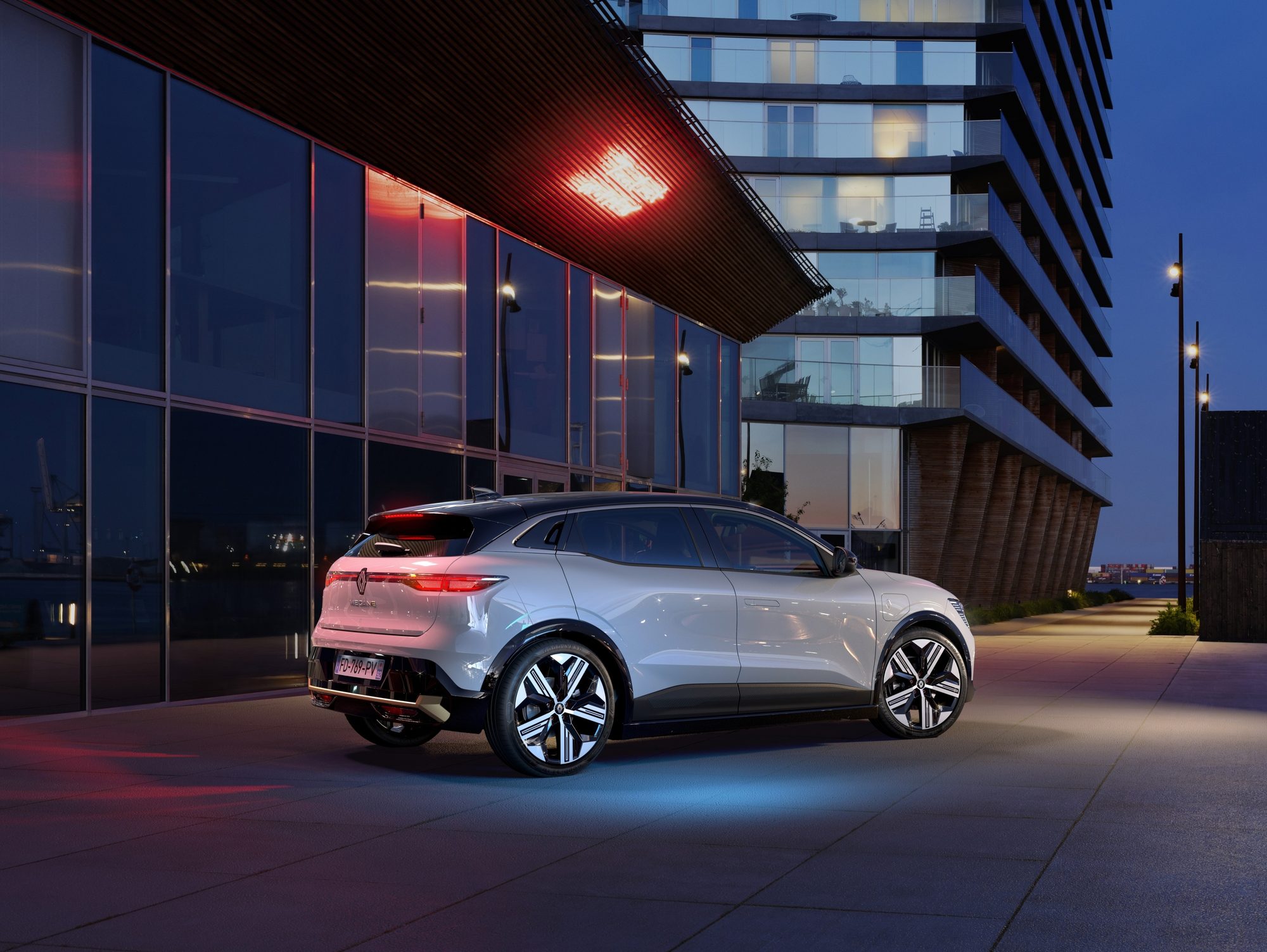 The first Megane E-Tech electric, from behind
