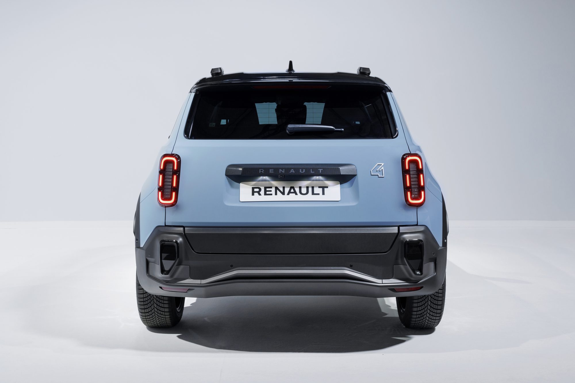 Renault 4 E-Tech electric, from behind
