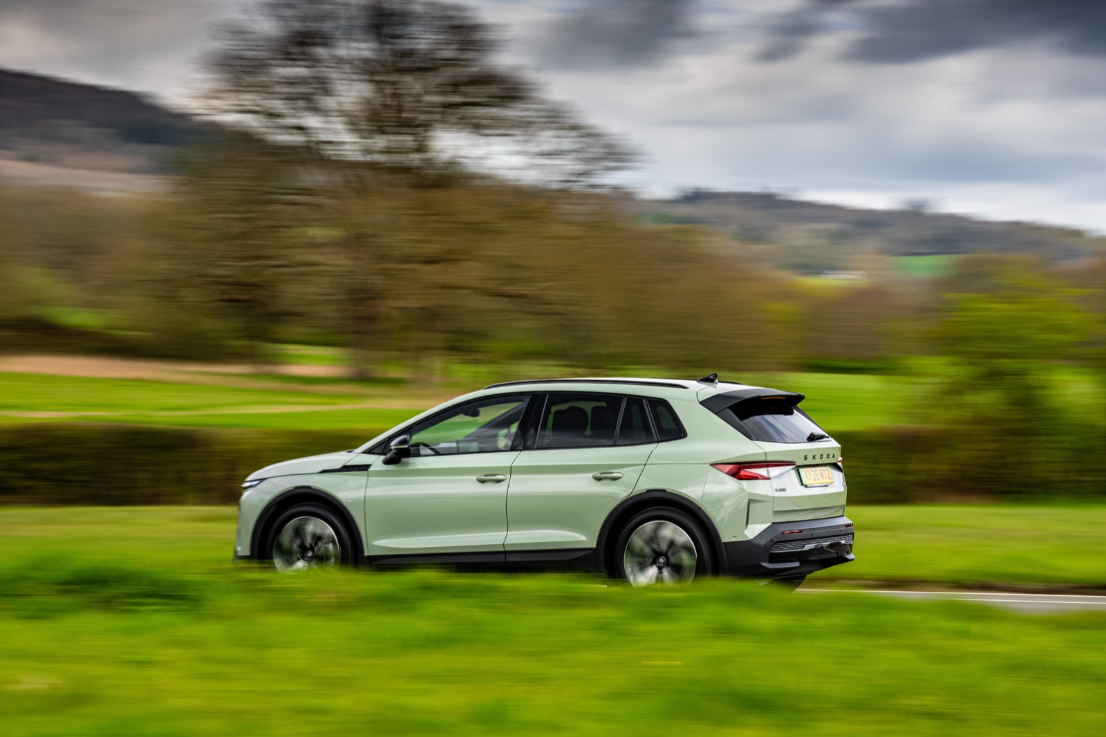 Škoda Elroq SportLine, from the side