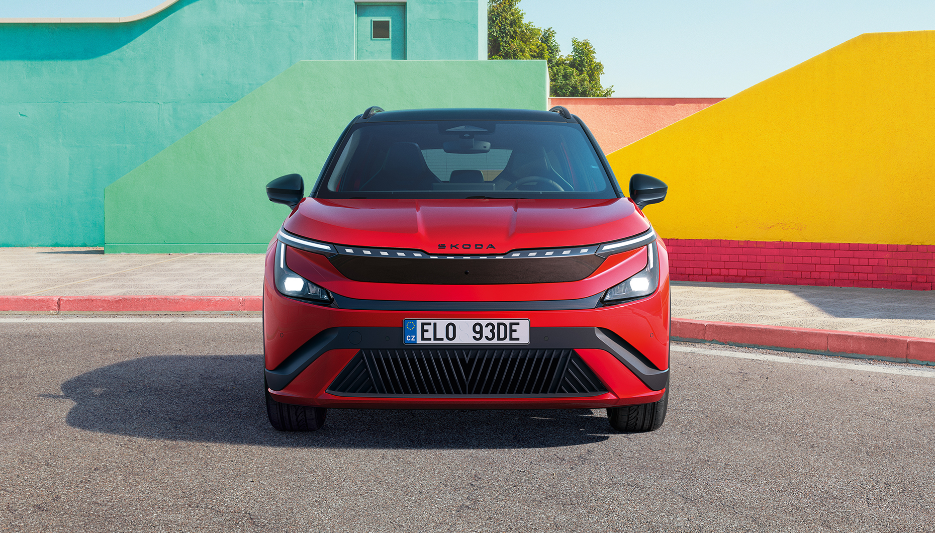 Epiq SportLine head on, with the SportLine bumper and illuminated Tech-Deck