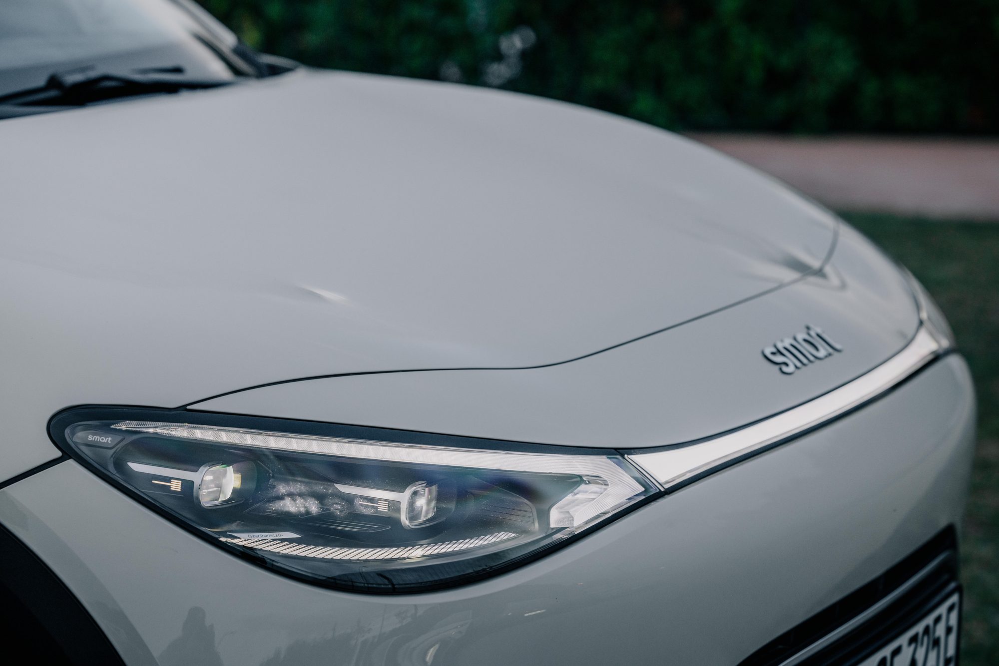 The #3's headlight