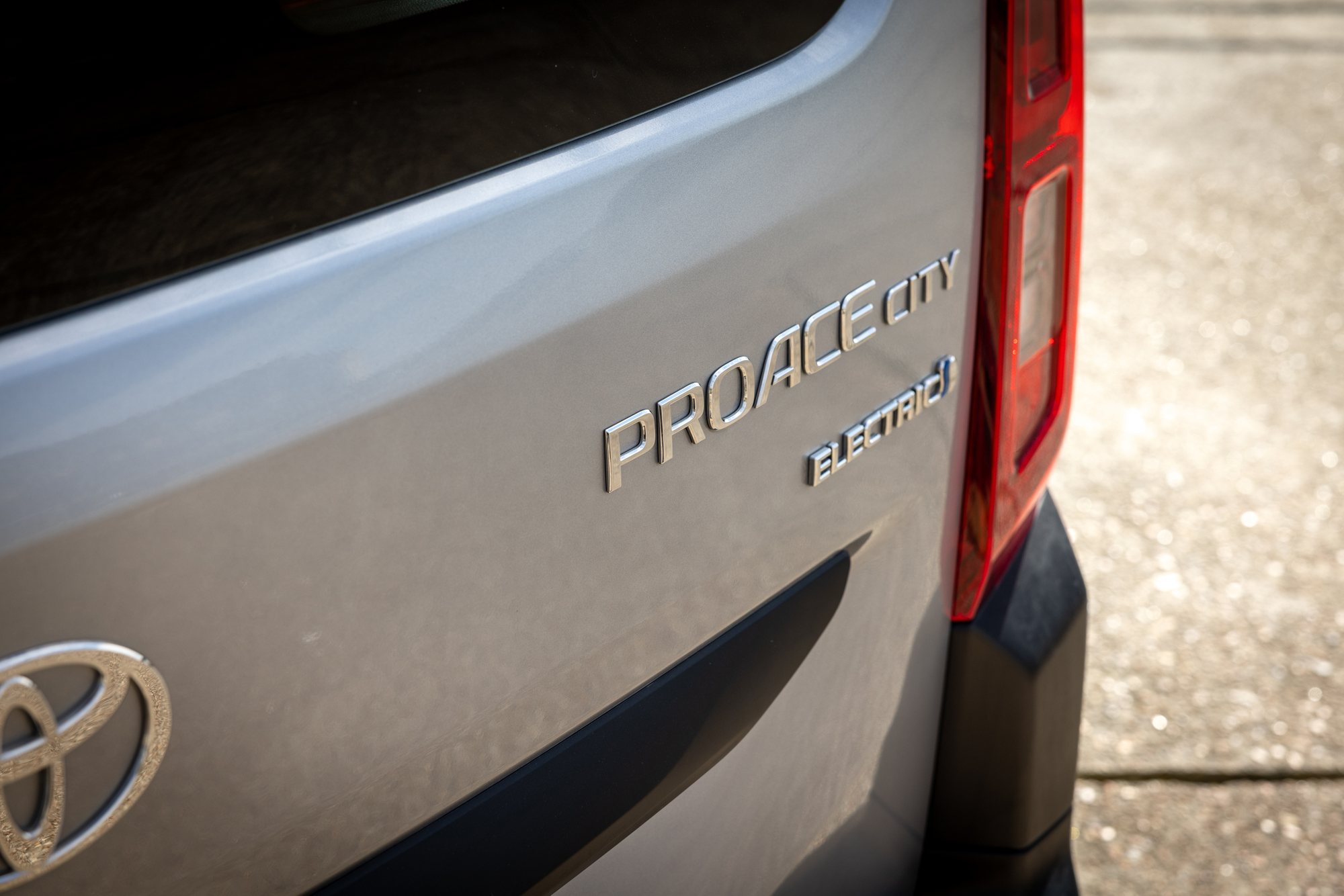 Proace City Verso, from behind