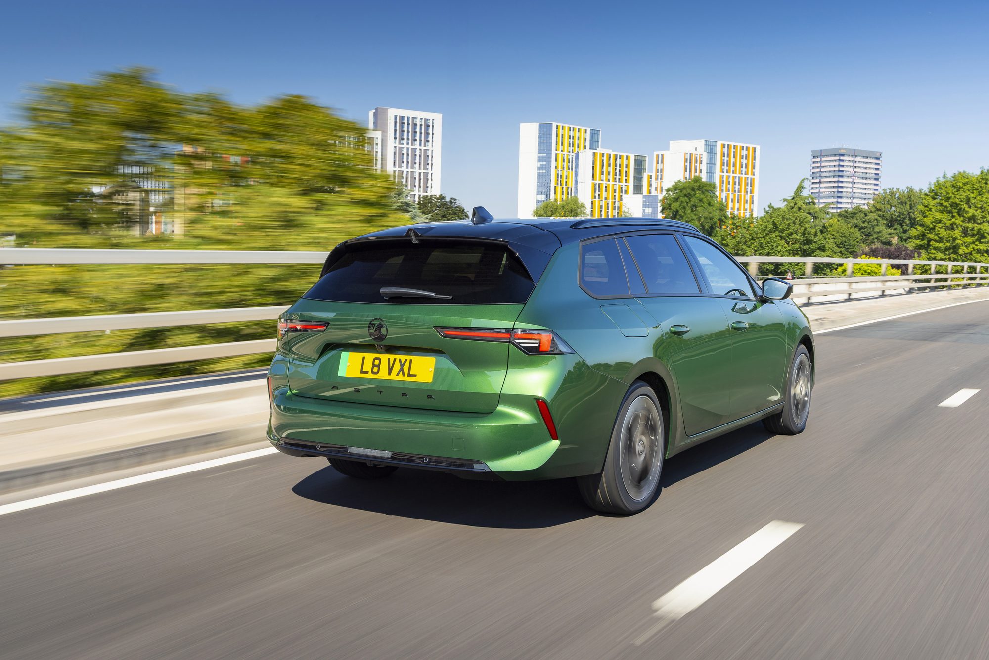 Astra Sports Tourer Electric, from behind