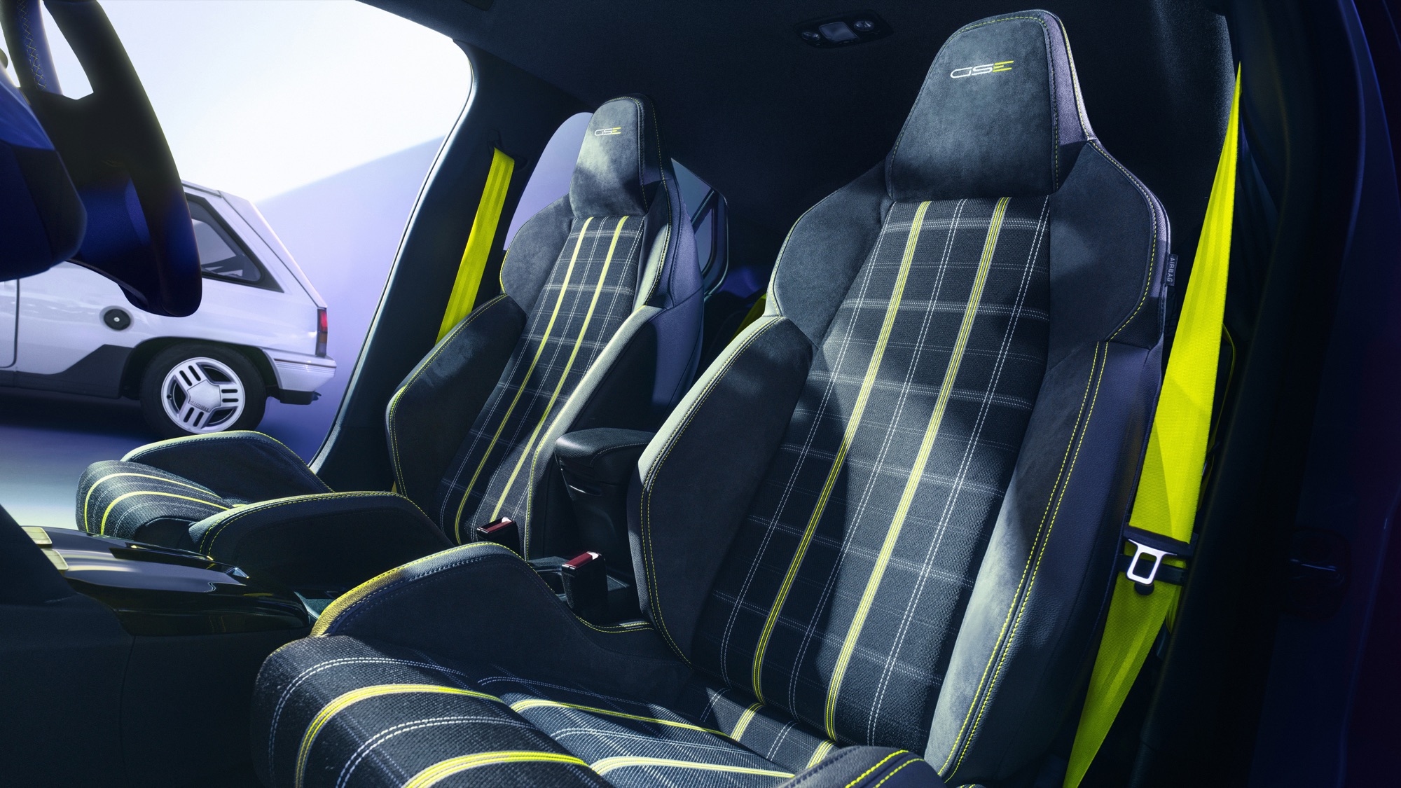 The tartan GSE seats, a nod to the Nova GTE