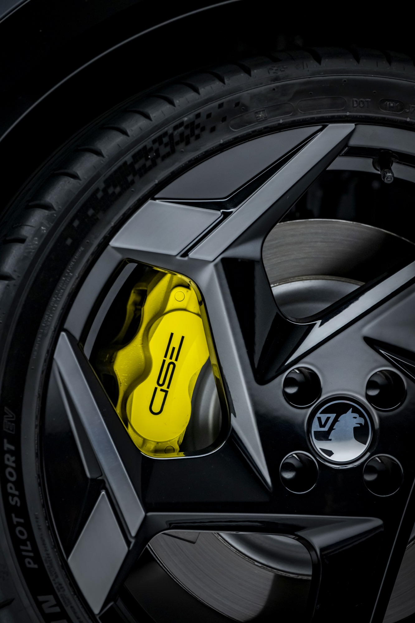 Alcon four-piston caliper