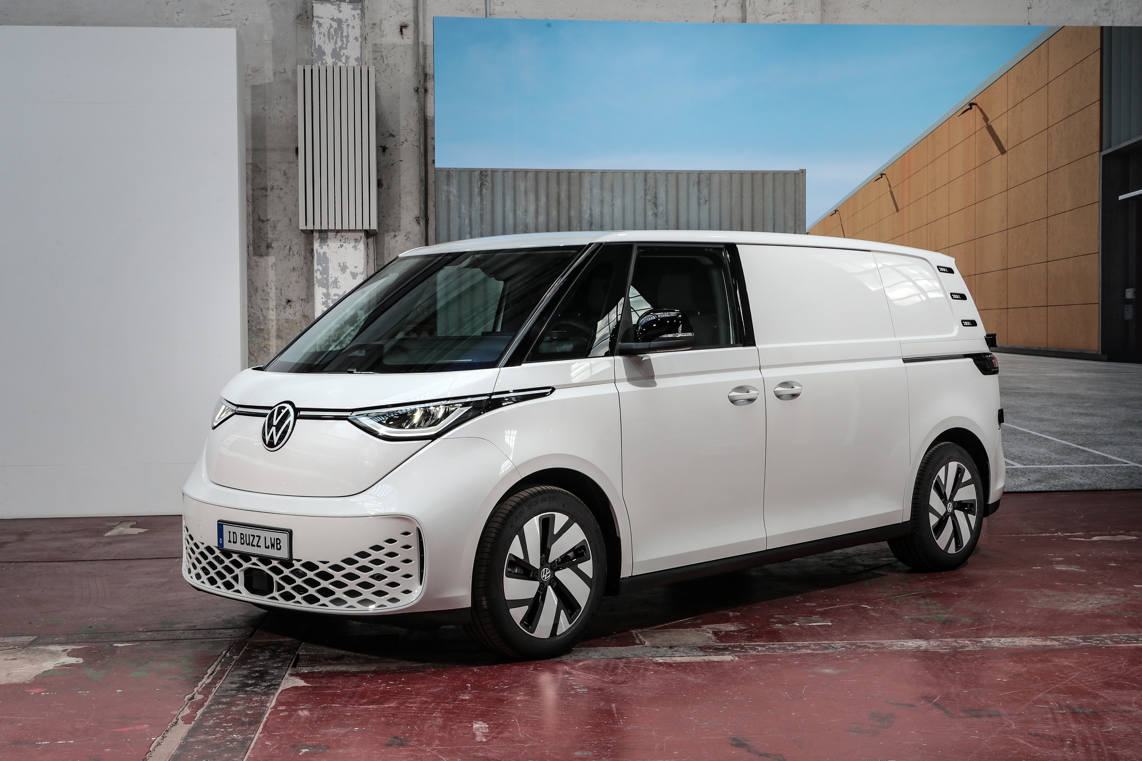 The ID. Buzz Cargo LWB
