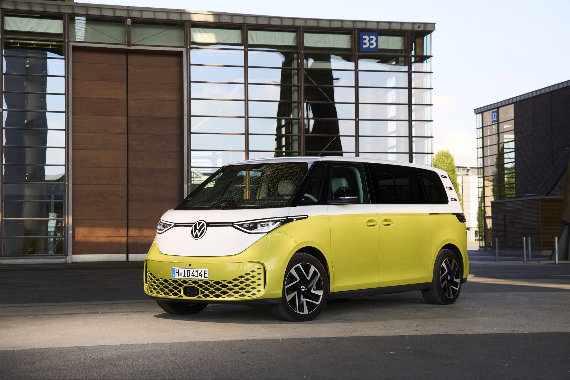 The Volkswagen ID. Buzz LWB