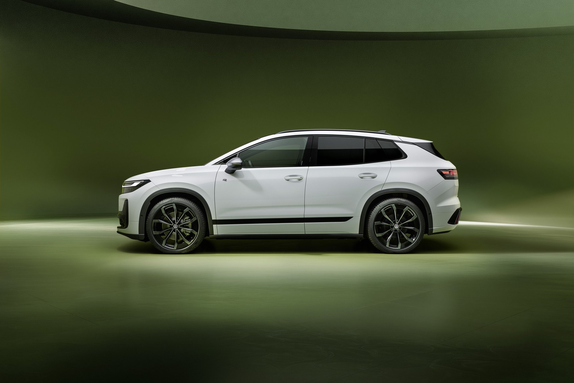 ID. Tiguan R-Line on its 20-inch wheels