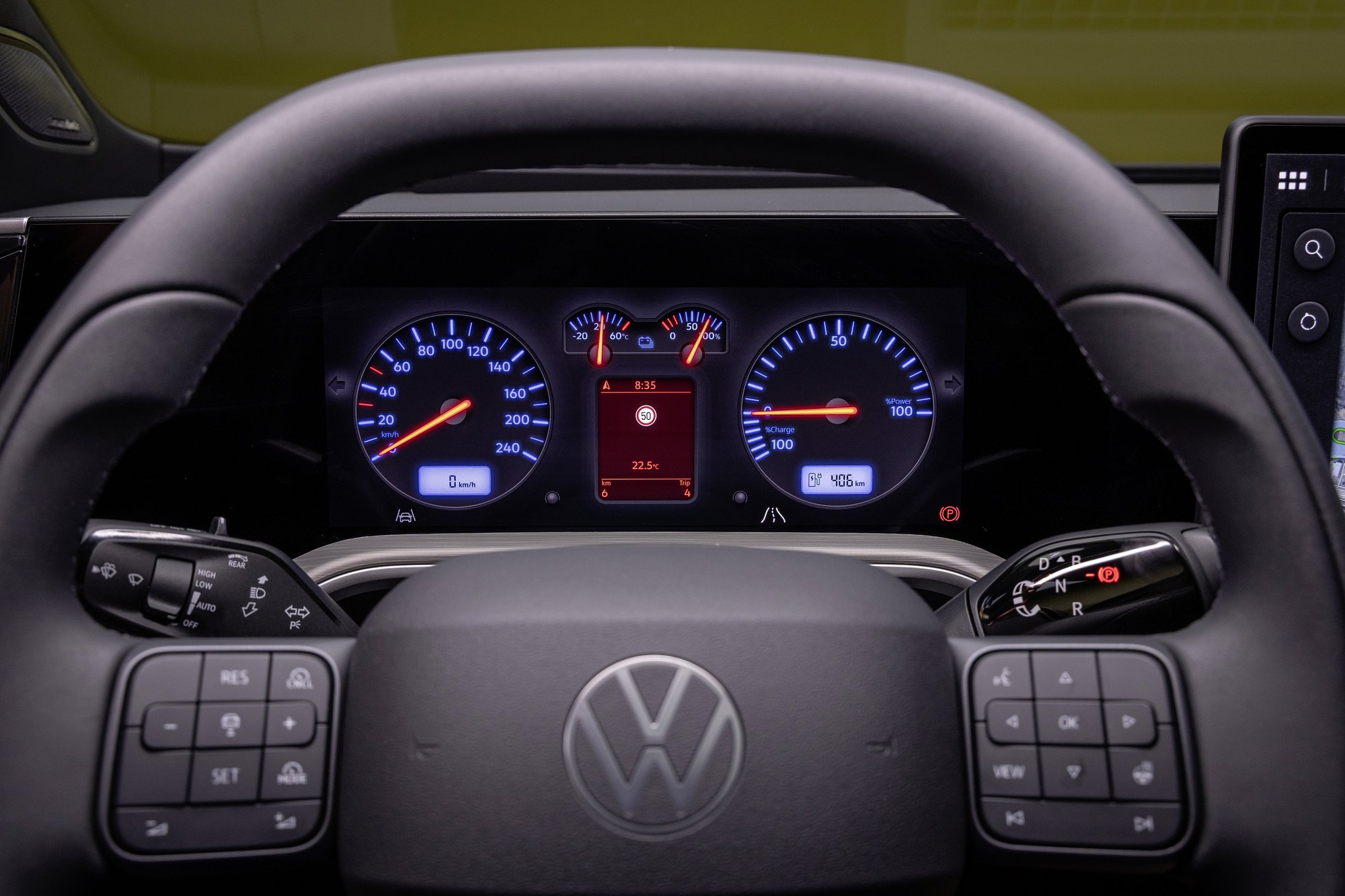 The Retro display, in the style of a Golf IV