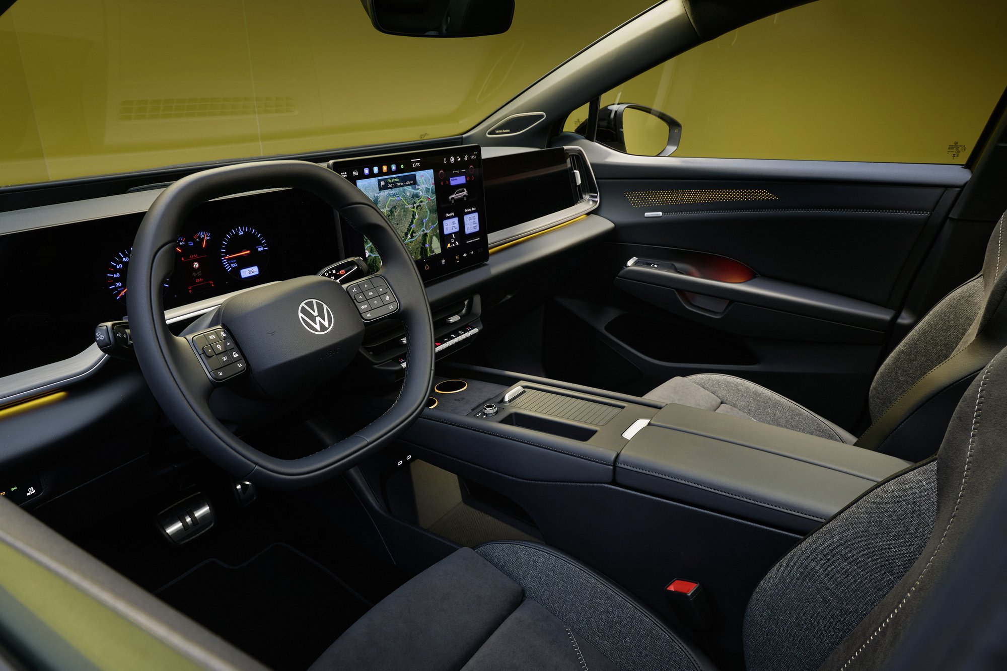 10-inch instruments, 15-inch centre screen and the optional 12-inch passenger display