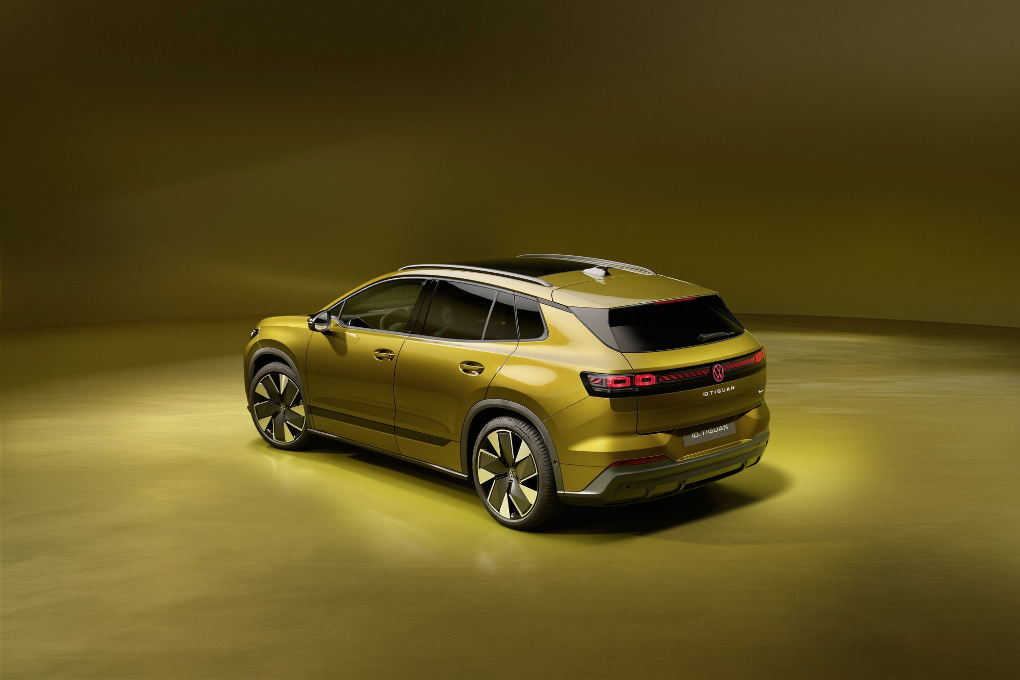 ID. Tiguan Style from behind
