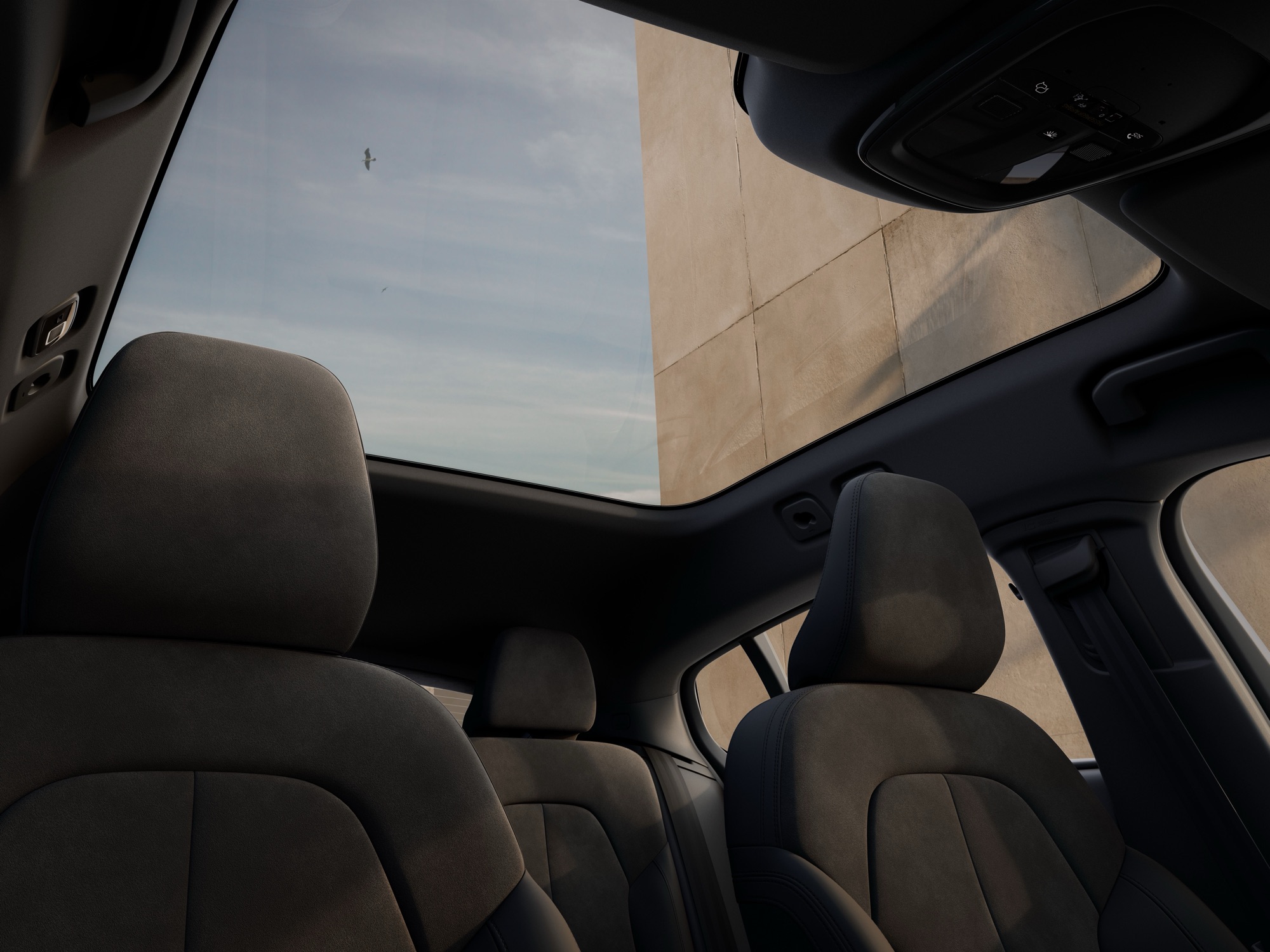 The EC40's panoramic roof