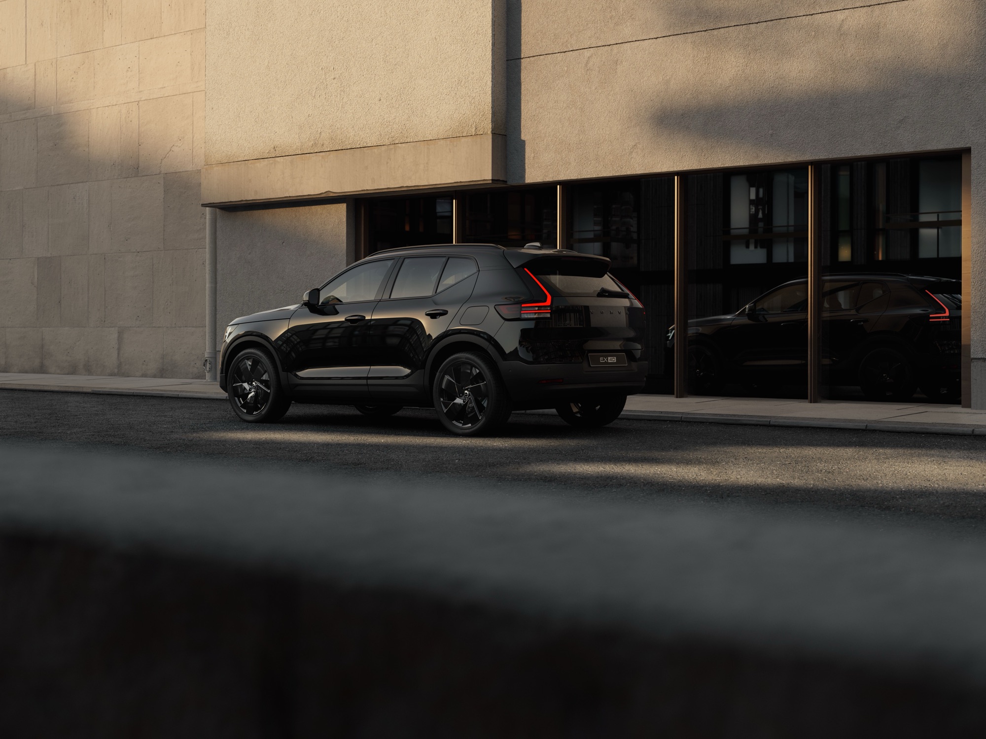 A black 2027 EX40